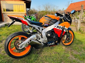 Honda cbr 1000 rr REPSOL - 5