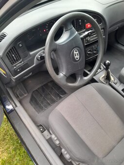Hyundai Elantra - 5