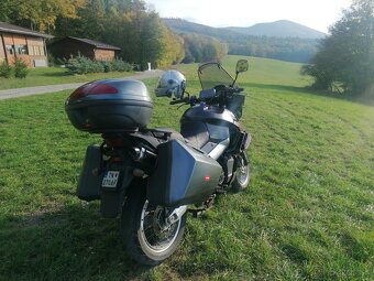 Aprilia Caponord 1000 - 5