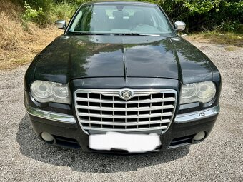 Rozpredam na N.D EU Verzia Chrysler 300C Sedan Limuzína - 5