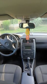 Mercedes Benz b160 - 5
