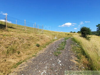 Na predaj slnečný pozemok 5854 m² – Župkov, tichá lokalita - 5