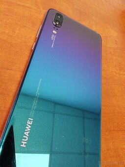 Huawei P20 ako nový - 5