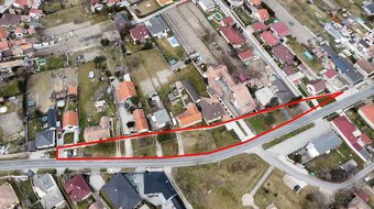 PRENÁJOM 2100 m2 pozemok pri BA (PARKOVANIE/REKLAMNÁ PLOCHA - 5