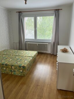 Dám do prenájmu zariadený 2i byt - 5