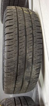 Michelin Agilis 215/65 r16c - 5