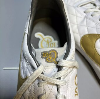 Nike Tiempo Ronaldinho R10 IC White/Gold - 5