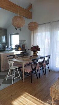 Štýlové čierne drevené jedálenské stoličky RIANO - 5