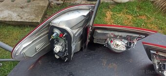 predám zadné svetlá BMW X5 e70 - 5