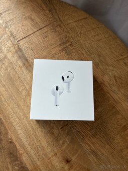 Apple AirPods 4 - 5