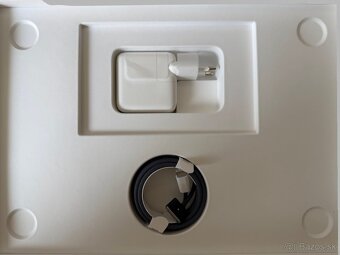 Macbook Air M4 3 cykli na baterke - 5