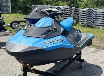 Vodný skuter Sea-Doo Spark / PRENÁJOM - 5