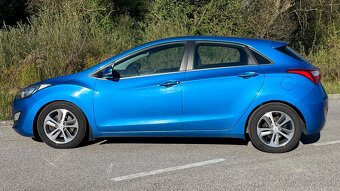 Hyundai i30 1.6 CRDi M6 2.majiteľ, nove v SR - 5