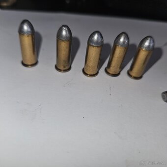 Buldoček cal 320 corto - 5