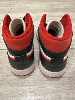Air Jordan 1 Mid Gym Red Black White - 5