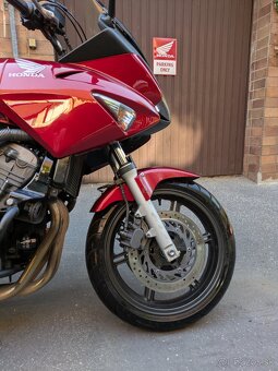 Honda CBF600 v peknom stave - 5