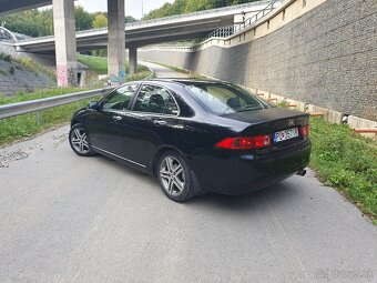 Honda accord 7g 2.0 114kw - 5