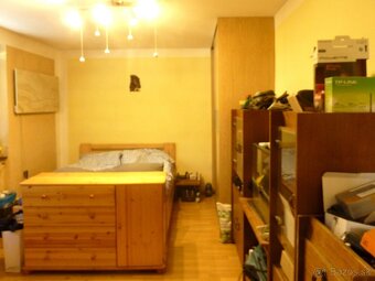 Predaj dvojgeneračný tehlový dom Banská Bystrica, pozemok 77 - 5