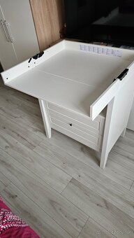 Prebaľovací pult - 5