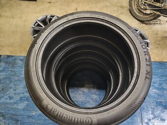 Continental SportContact 6 285/40 R21 109Y
- 5