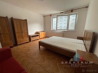 Prenájom 1 izbového bytu s balkónom na ulici Žitná , Bánovce - 5