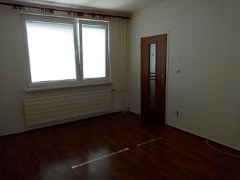 Prenajmeme 1 izbový v NZ, na sídlisku JUH - 5