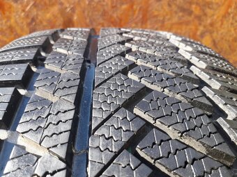 235/50 r19 zimne pneumatiky - 5