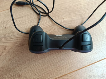 Kablovy ovladac Logitech - 5