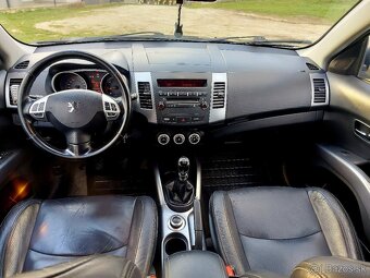 Peugeot 4007 - 5
