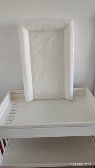Prebaľovací pult + podložka+ nádobky na prebaľovacie potreby - 5