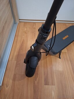 Ninebot by Segwat Kickseooter F2 - 5