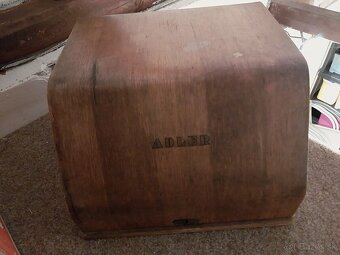 Adler ,stary pisaci stroj.1943 - 5