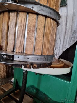 Hydraulicky lis na hrozno,ovocie,zeleninu - 5