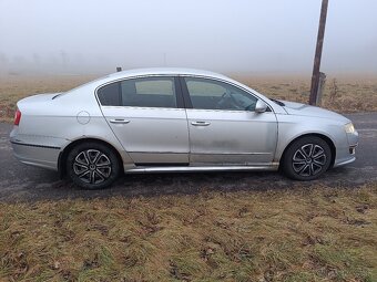 VOLKSWAGEN PASSAT B6 - 5