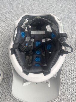 Leatt mtb 3.0 enduro prilba - 5
