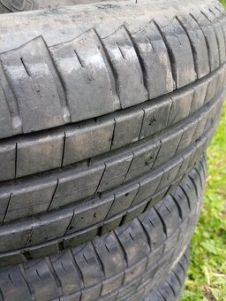 Predám letné pneumatiky BF GOODRICH Advantage 185/65R15 - 5