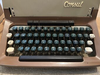 Pisaci stroj Consul, model 1504 - 5