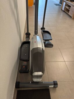 Eliptický trenažér HOUSEFIT MOTIO 30 - 5
