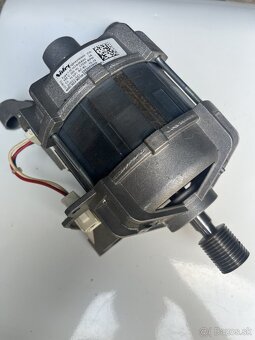 Práčka Electrolux elektromotor - 5