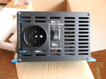 Menič napätia  12V-220V - čistý sínus - 5