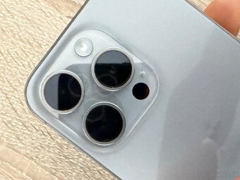 Apple iPhone 15 Pro 256GB prírodný titán - 5