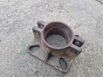 Zetor - Kryt vývodového hriadeľa UR1 - 5