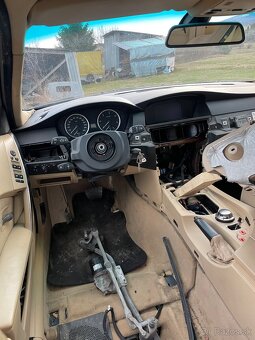 Predám rozpredám karosériu bmw e60 530d - 5