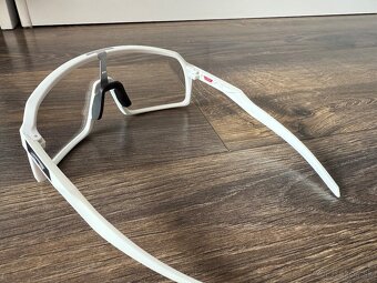 Oakley Sutro Photochromic - 5