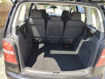 Volkswagen Touran - 5