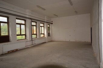 Ponúkame na predaj výrobný a skladový areál v Trebišove - 5