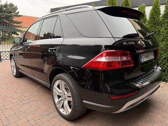 Mercedes-Benz ML350 Bluetec 4Matic - 5