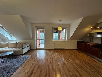 PRENÁJOM - útulný 3-izbový byt s terasou v Banskej Bystrici - 5