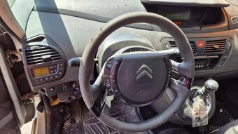 Citroen C4 Picasso 1,6HDI 82kw kód motora: 9HR - 5