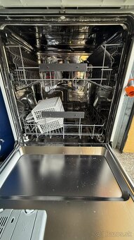 Umývačka riadu AEG F56322W0 - 5